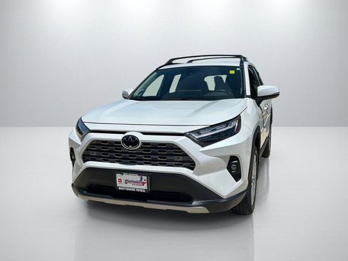 Used 2025 Toyota RAV4 Limited FWD image 2