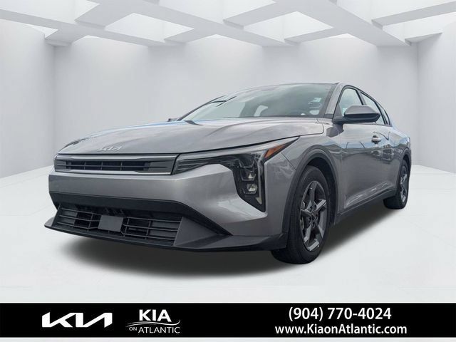 Used 2025 Kia K4 FWD image 8