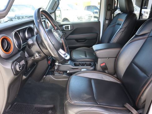 Used 2022 Jeep Gladiator Mojave image 22