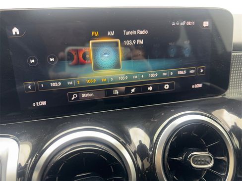 Used 2022 Mercedes-Benz GLB 250 w/ Premium Package Lite image 61