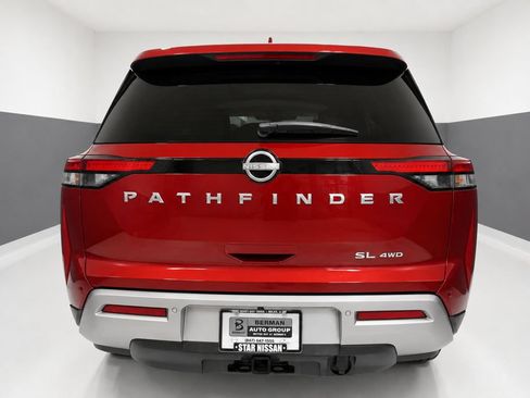 Used 2025 Nissan Pathfinder SL w/ SL Premium Package AWD/4WD image 9