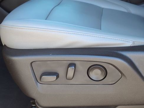 Used 2021 Chevrolet Tahoe Z71 w/ Luxury Package image 14