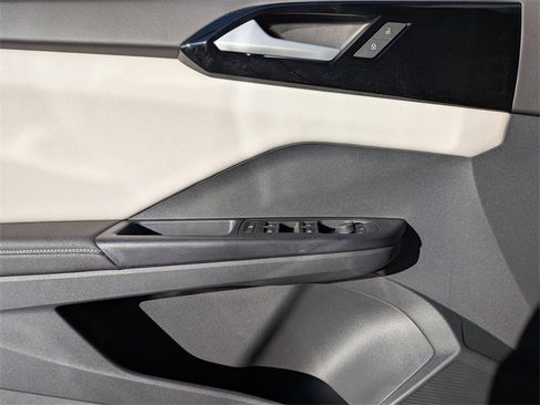 New 2026 Volkswagen Taos S image 24