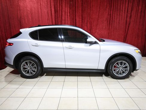Used 2022 Alfa Romeo Stelvio Sprint RWD image 8