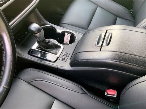 Used 2019 Toyota Highlander XLE image 17