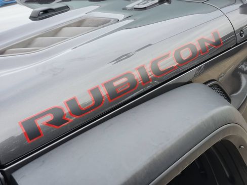 Used 2022 Jeep Wrangler Unlimited Rubicon AWD/4WD image 8