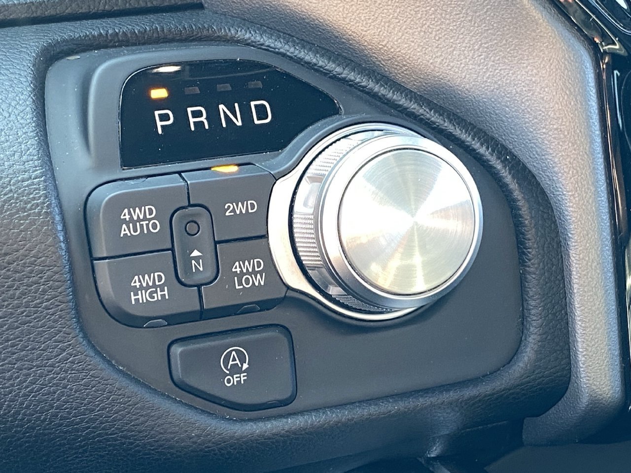 Used 2025 RAM 1500 Laramie AWD/4WD image 8