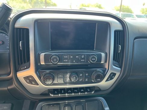 Used 2018 GMC Sierra 1500 SLT AWD/4WD image 9