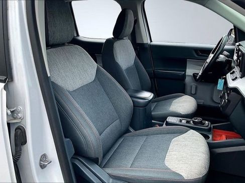 Used 2023 Ford Maverick XLT w/ Equipment Group 300A Standard image 28