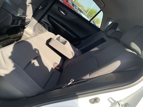 Certified 2023 Toyota Venza LE image 10