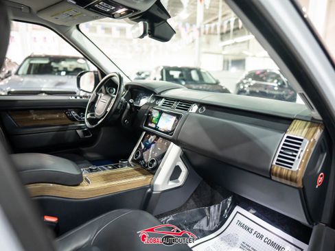 Used 2018 Land Rover Range Rover Long Wheelbase Supercharged image 15