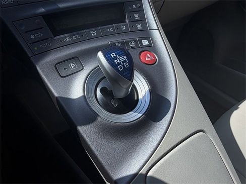 Used 2015 Toyota Prius Four w/ Deluxe Solar Roof Package image 17