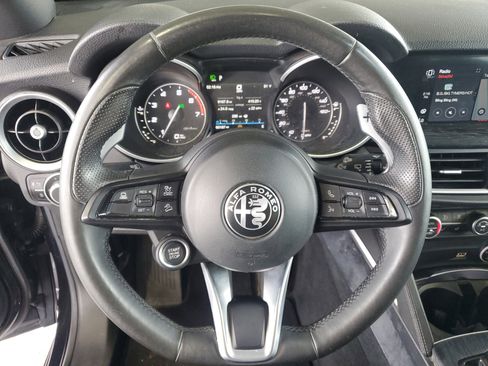 Used 2023 Alfa Romeo Stelvio Sprint RWD image 23