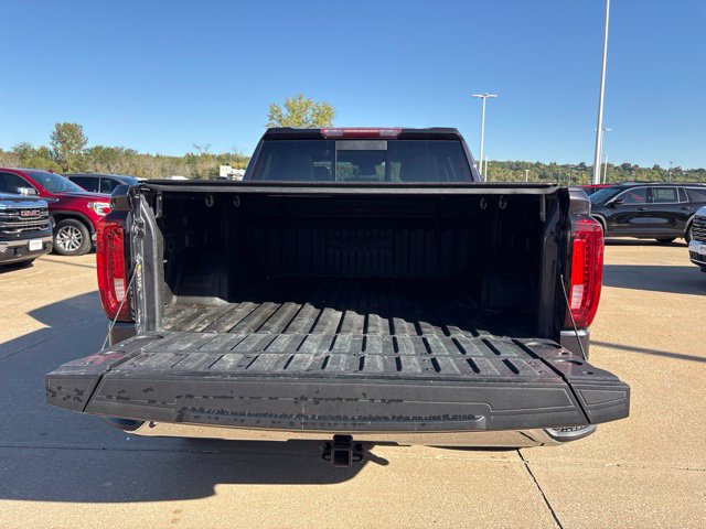 Used 2022 GMC Sierra 1500 SLT w/ SLT Premium Plus Package AWD/4WD image 5