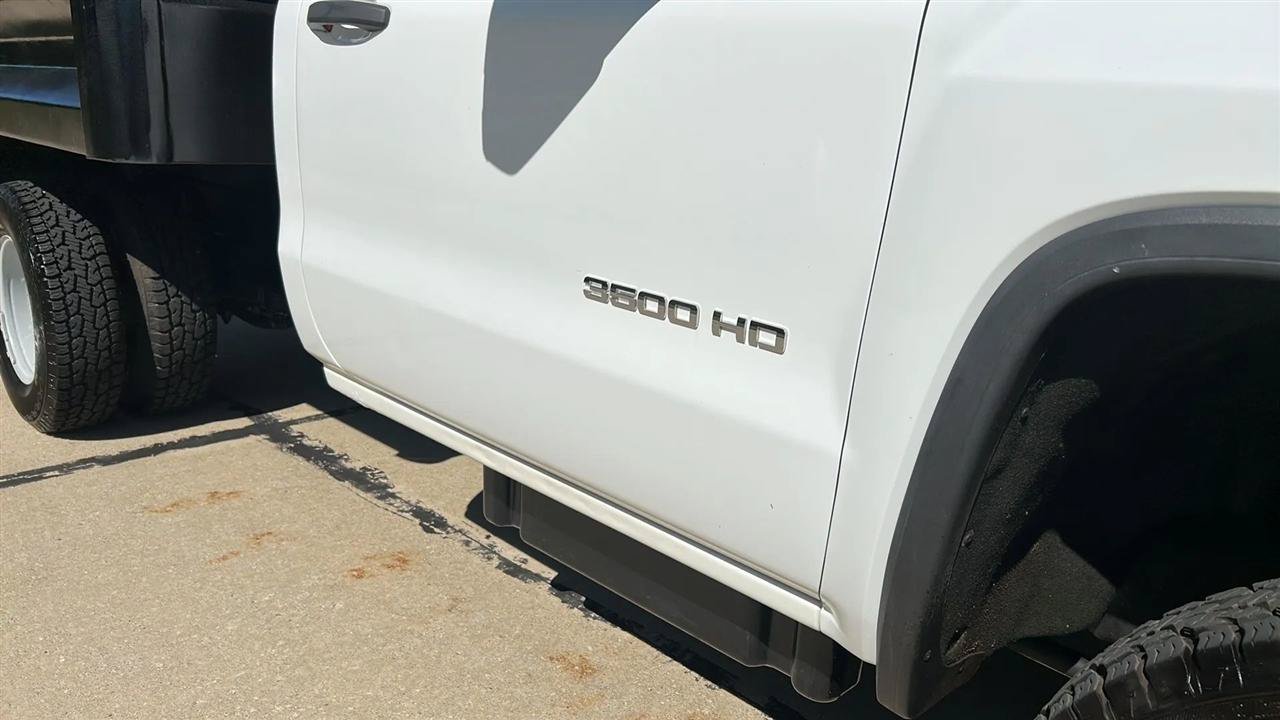 Used 2015 GMC Sierra 3500 4x4 Regular Cab w/ Sierra Convenience Package image 4