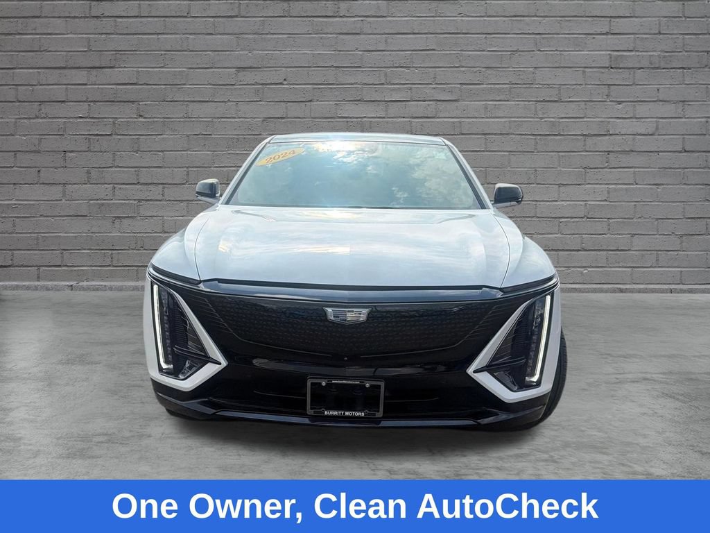Used 2024 Cadillac Lyriq Sport AWD/4WD image 2