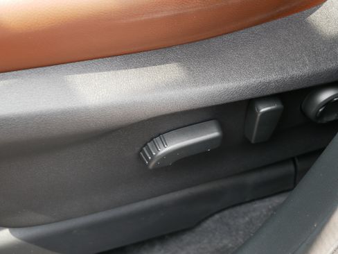 Used 2023 Subaru Ascent Touring AWD/4WD image 21