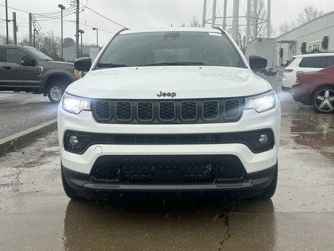 Used 2025 Jeep Compass Latitude w/ Altitude Special Edition image 3