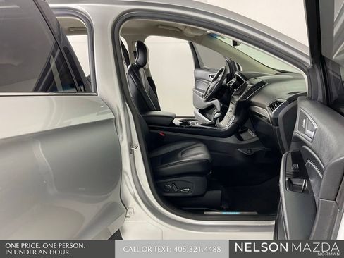 Used 2018 Ford Edge Titanium image 14