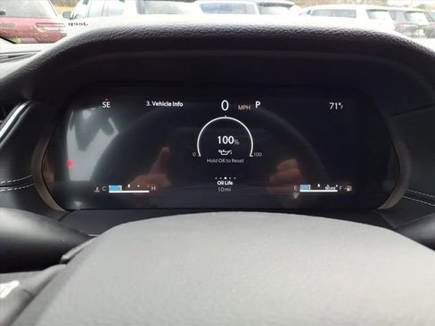 New 2025 Jeep Grand Cherokee Altitude image 22