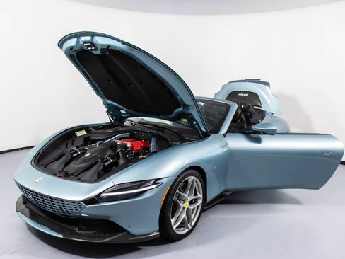 Certified 2024 Ferrari Roma Spider RWD image 32