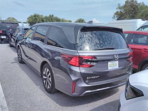 Used 2025 Honda Odyssey EX-L image 3