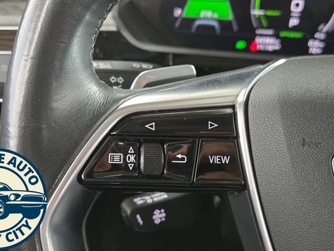 Used 2022 Audi e-tron Premium AWD/4WD image 12