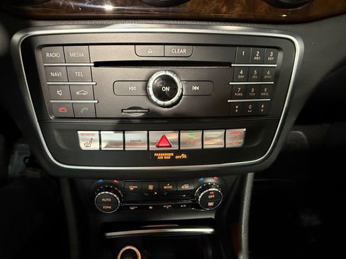 Used 2019 Mercedes-Benz CLA 250 4MATIC image 27