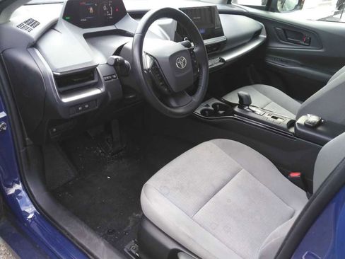 Used 2023 Toyota Prius LE image 5