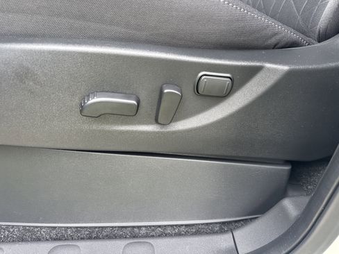 New 2026 Nissan Frontier SV image 11