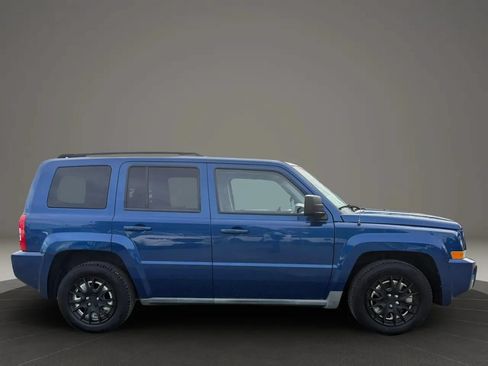 Used 2010 Jeep Patriot Sport AWD/4WD image 7