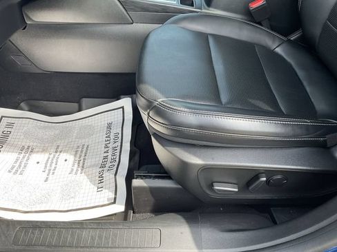Certified 2023 Ford Escape Platinum AWD/4WD image 13