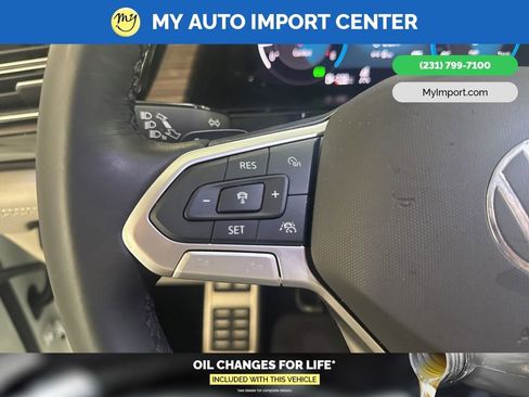 Used 2025 Volkswagen Atlas SEL Premium R-Line image 17