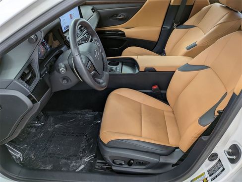 Certified 2024 Lexus ES 300h w/ Premium Package image 15