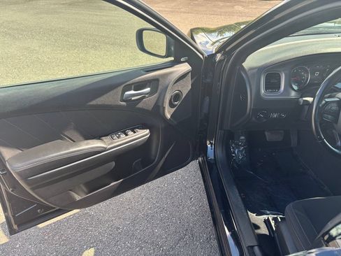 Used 2023 Dodge Charger SXT RWD image 25