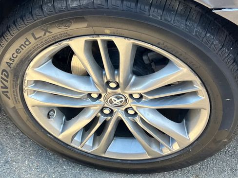 Used 2017 Toyota Camry SE image 22