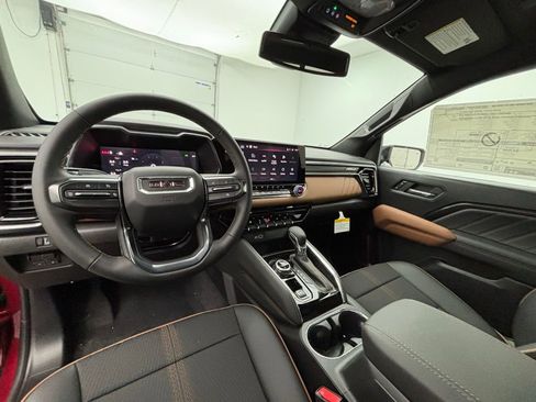 New 2026 GMC Canyon AT4 image 17