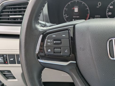 Used 2025 Honda Odyssey EX-L image 21