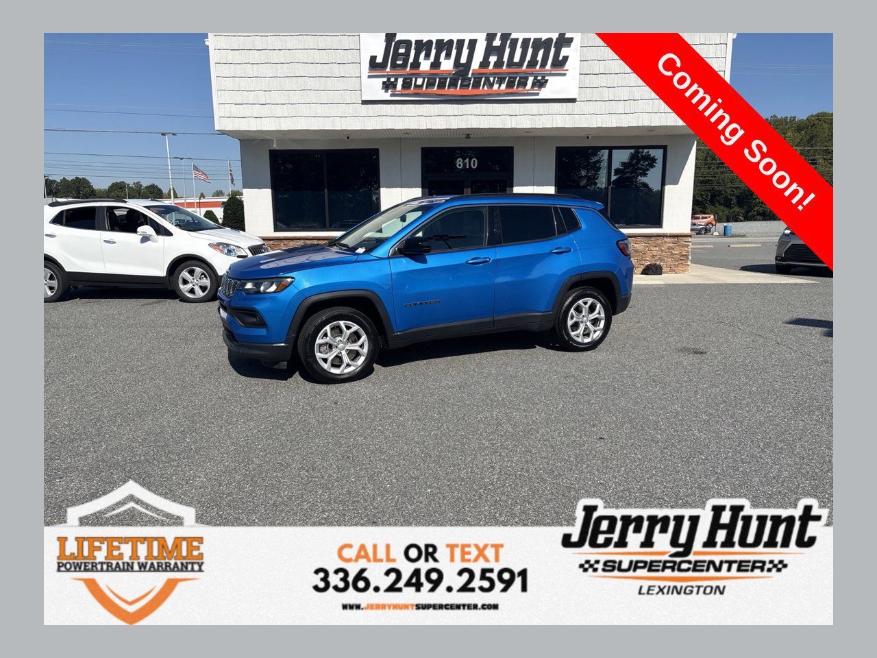 Used 2024 Jeep Compass Latitude AWD/4WD image 1