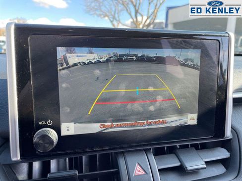 Used 2025 Toyota RAV4 LE image 8