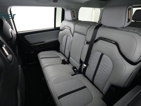 Used 2024 Rivian R1S Adventure AWD/4WD image 23
