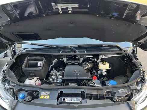 Used 2023 Mercedes-Benz Sprinter 2500 image 25