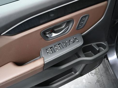 Used 2025 Honda Pilot Elite image 20