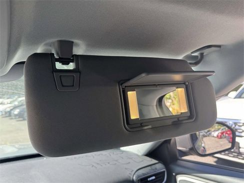 Used 2022 Ford Explorer XLT w/ Equipment Group 202A image 32