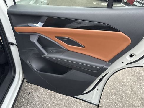 Used 2026 Volkswagen Tiguan SEL R-Line image 35