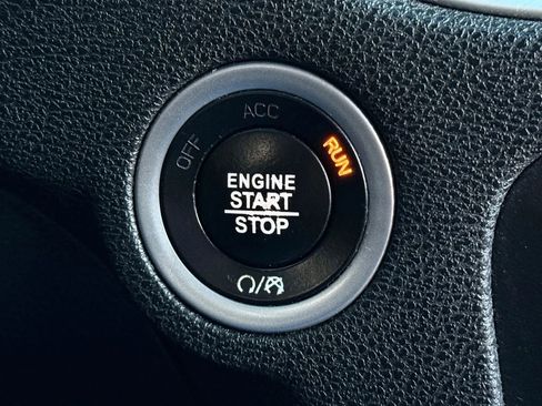 Used 2019 Dodge Charger SXT w/ Cold Weather Package image 25