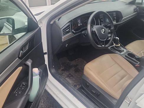 Used 2021 Volkswagen Jetta SE FWD image 10