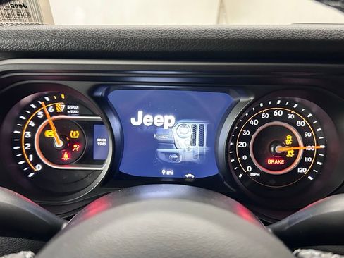 New 2025 Jeep Gladiator Sport image 25