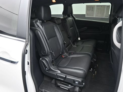 Certified 2024 Honda Odyssey EX-L image 27