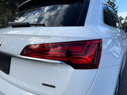 Used 2023 Audi Q5 2.0T Premium w/ Convenience Package image 9